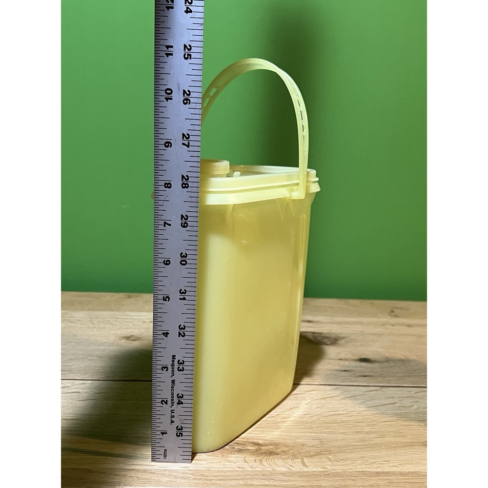 Tupperware Pour Pitcher, Shelf Saver 1243 & Servalier 4 Pieces w/lids Yellow Vtg - Picture 4 of 10